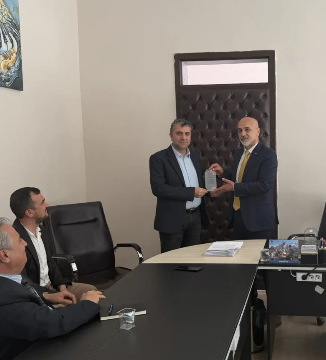 Görevi Sonlanan Dekan Yardımcılarımıza Plaket Takdim Edildi